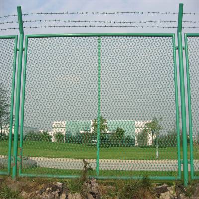 公路護欄網(wǎng)、公園隔離柵與圍墻鐵絲網(wǎng) 安全防護網(wǎng)的多樣應用