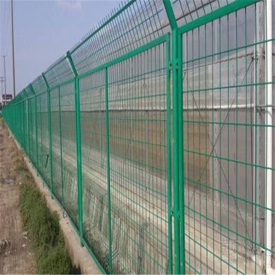南寧公路護欄網(wǎng) 詳解1.8×3米帶邊框護欄網(wǎng)規(guī)格與應用