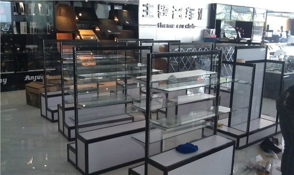 專業(yè)展示方案優(yōu)選 福州圣達展示架廠全方位服務(wù)解析